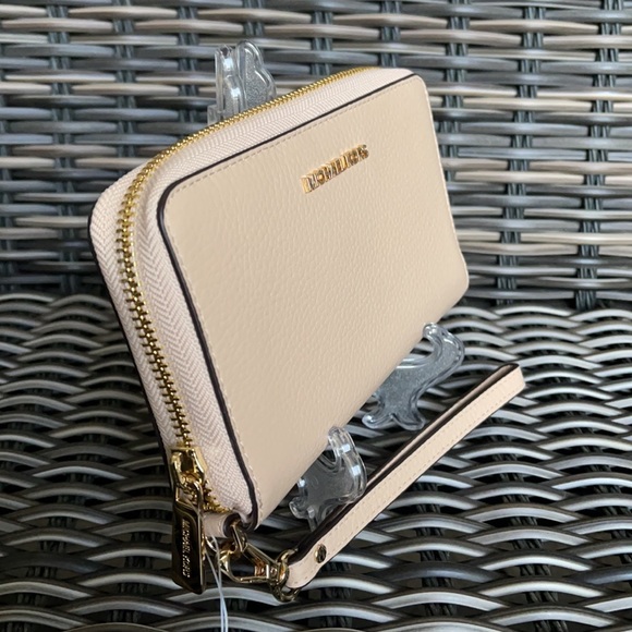 Michael Kors Jet Set Travel Lg Flat Multifunctional Phone Case-Wristlet-Wallet - Picture 12 of 16